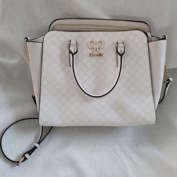 Nine West White Handbag - Picture 1 of 6